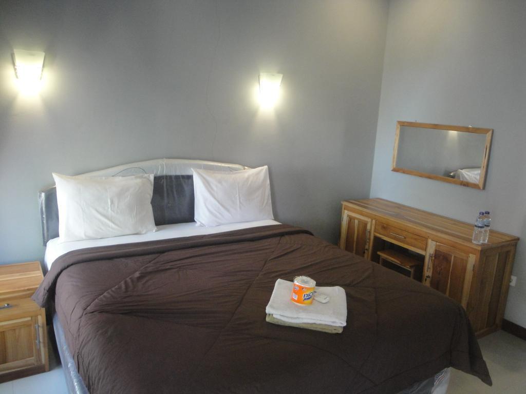 Tri Putri Homestay Kuta  Экстерьер фото