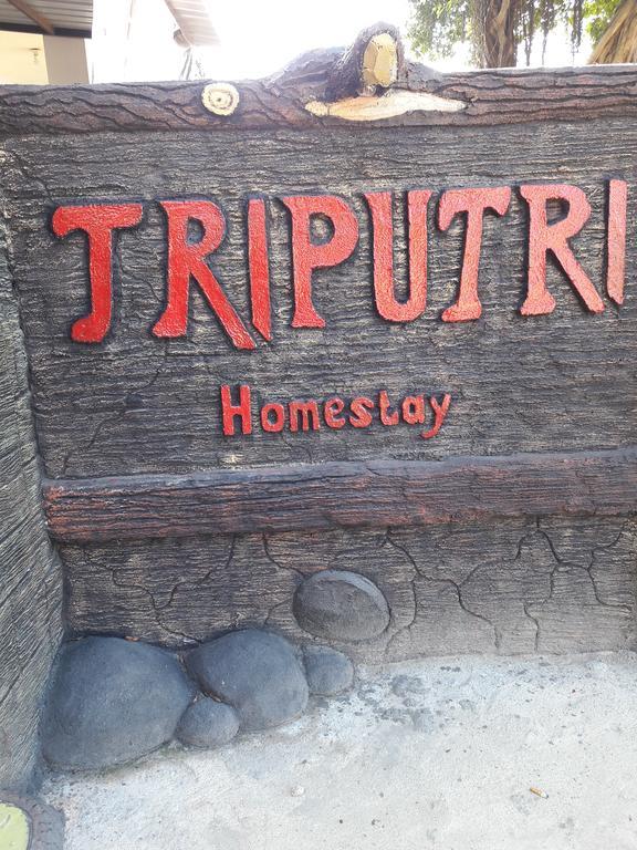 Tri Putri Homestay Kuta  Экстерьер фото